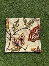 16 in x 16 in Crewel Cushion Covers Flower (Cream)