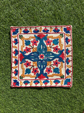 16 in x 16 in Crewel Cushion Covers Flower (White)