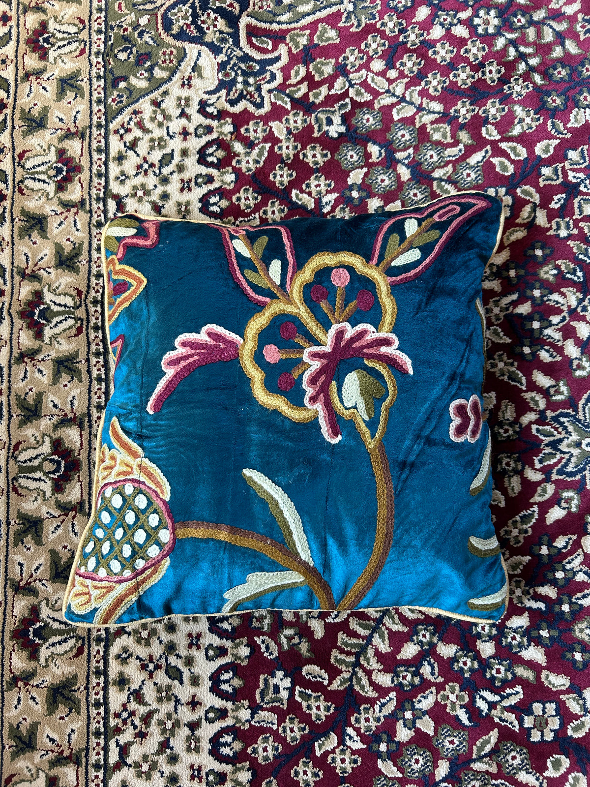 16 in x 16 in Crewel Cushion Covers Flower (Blue)