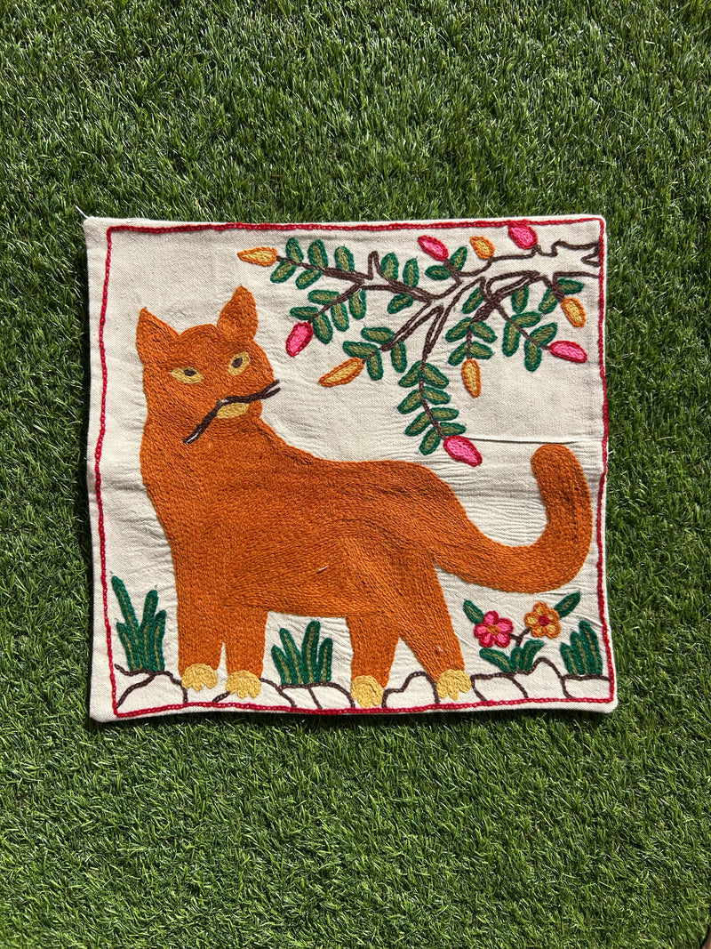 16 in x 16 in Crewel Cushion Covers Cat (White & Orange)