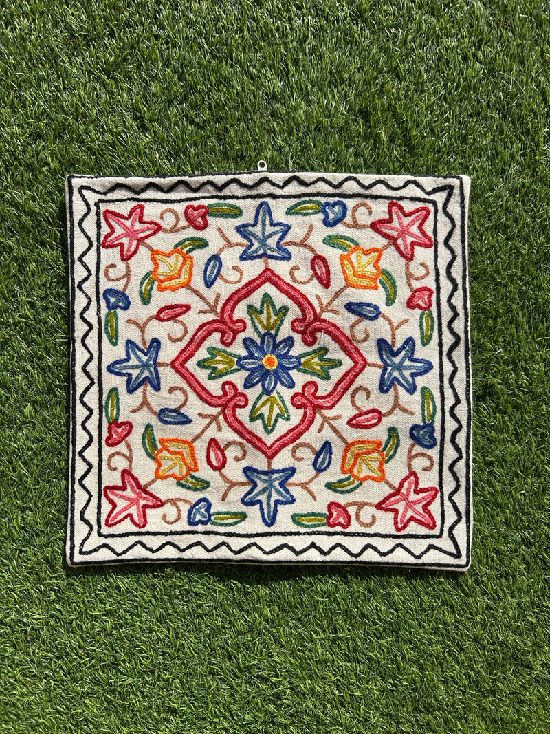 16 in x 16 in Crewel Cushion Covers Flower (White)