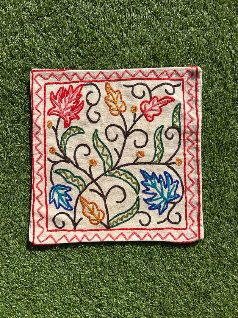 16 in x 16 in Crewel Cushion Covers Flower (White)